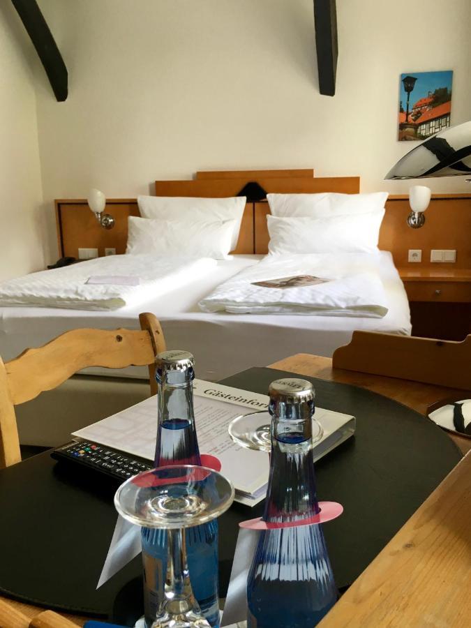 Alt Warburg Hotel Bagian luar foto