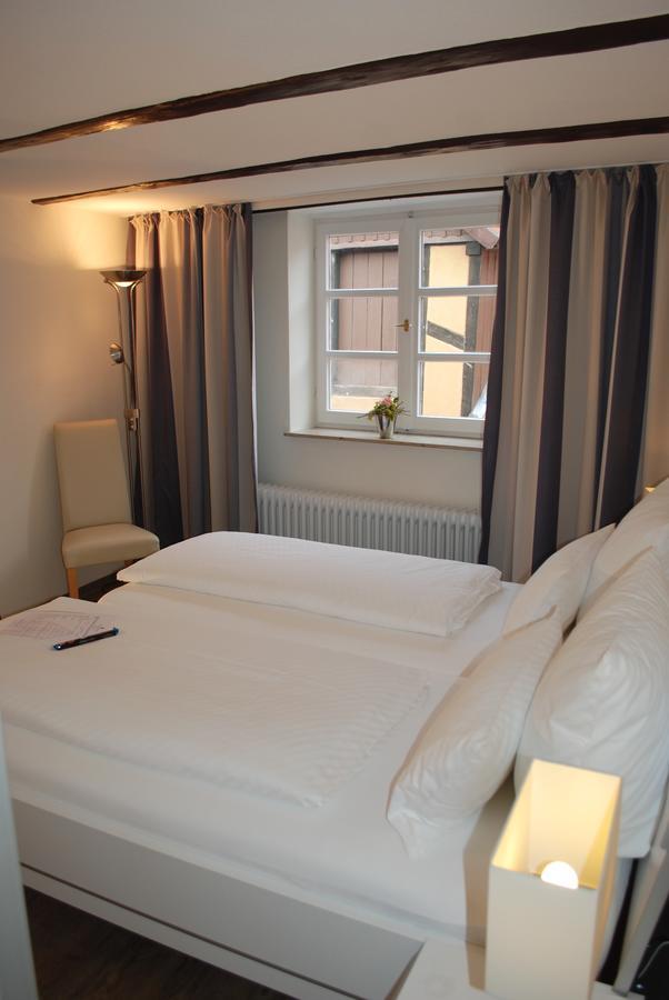 Alt Warburg Hotel Bagian luar foto