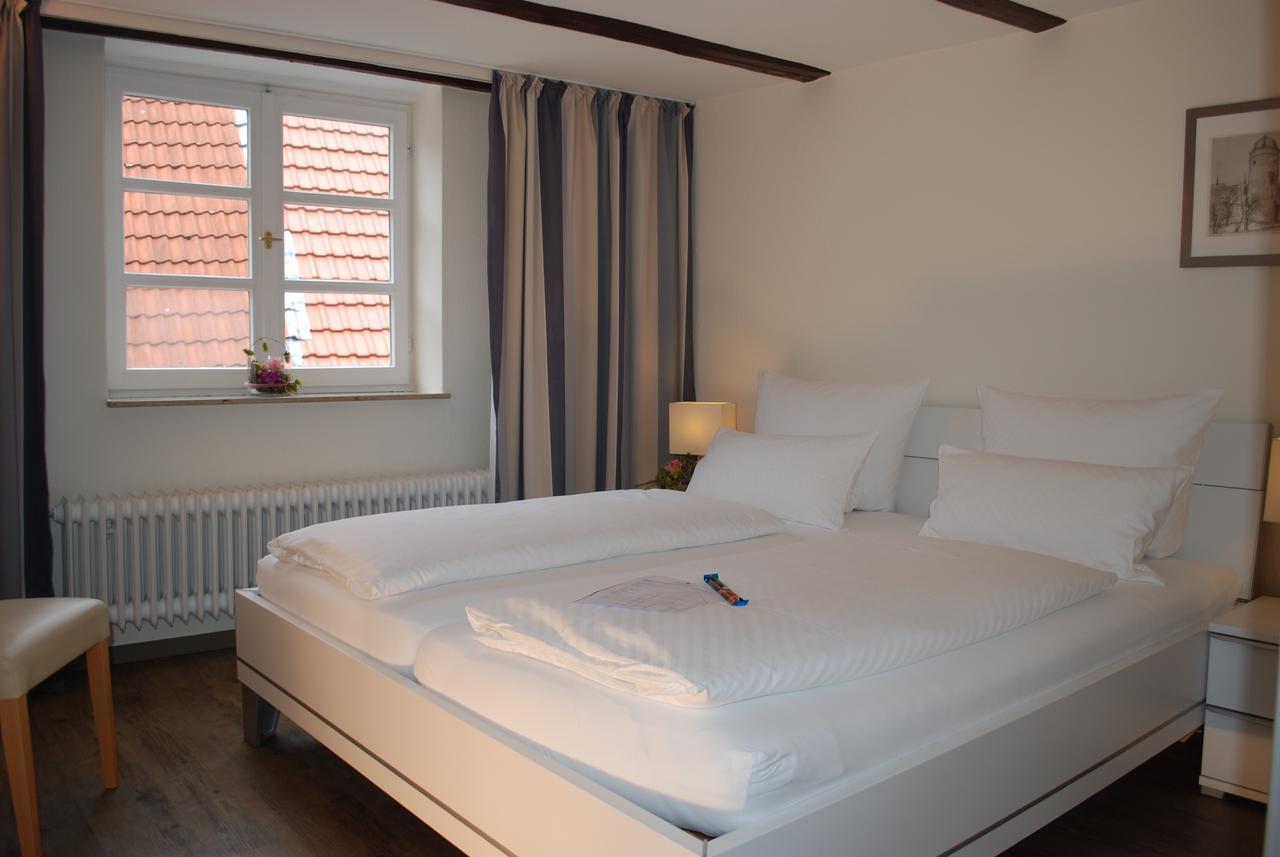 Alt Warburg Hotel Bagian luar foto