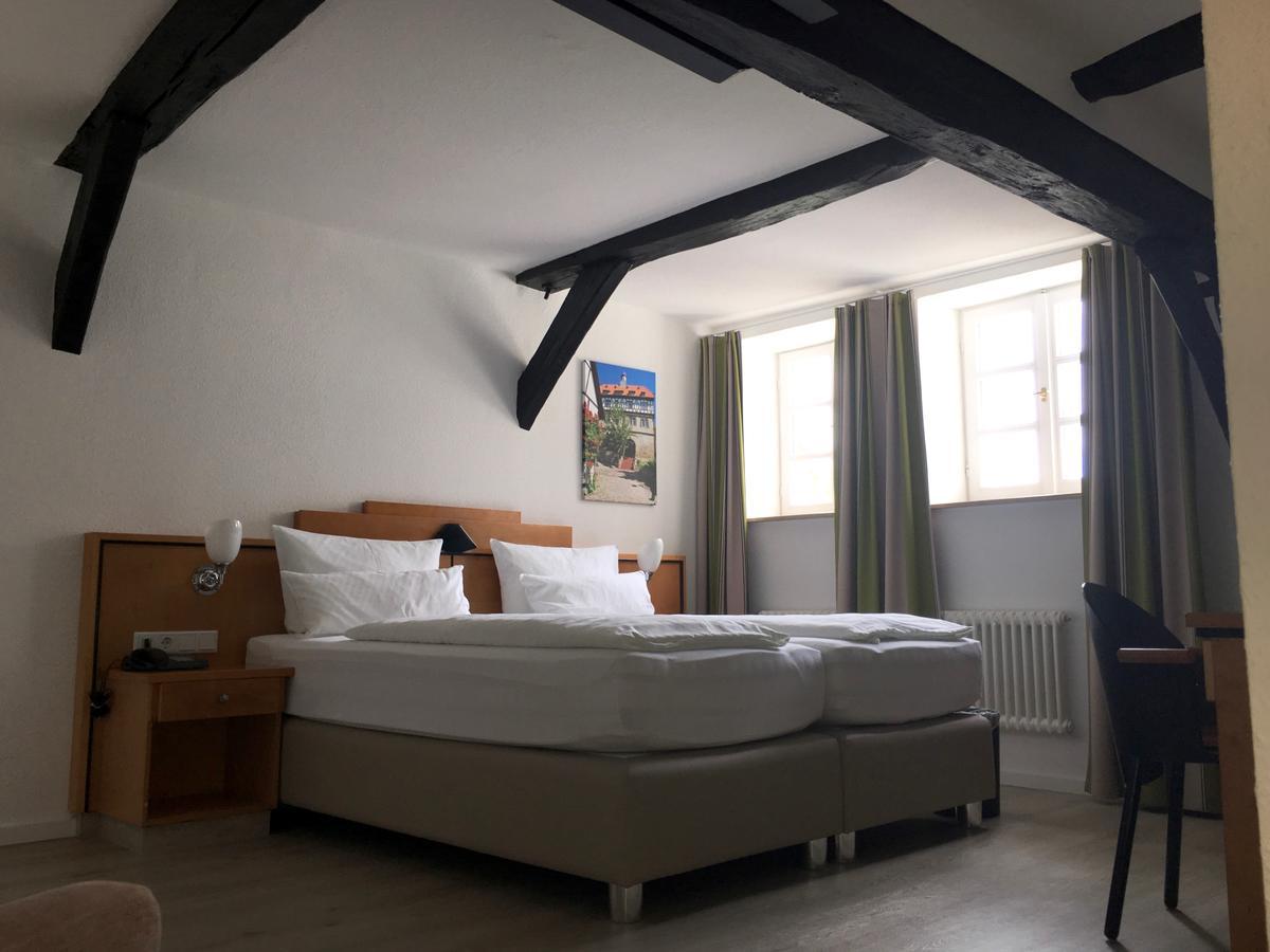 Alt Warburg Hotel Bagian luar foto