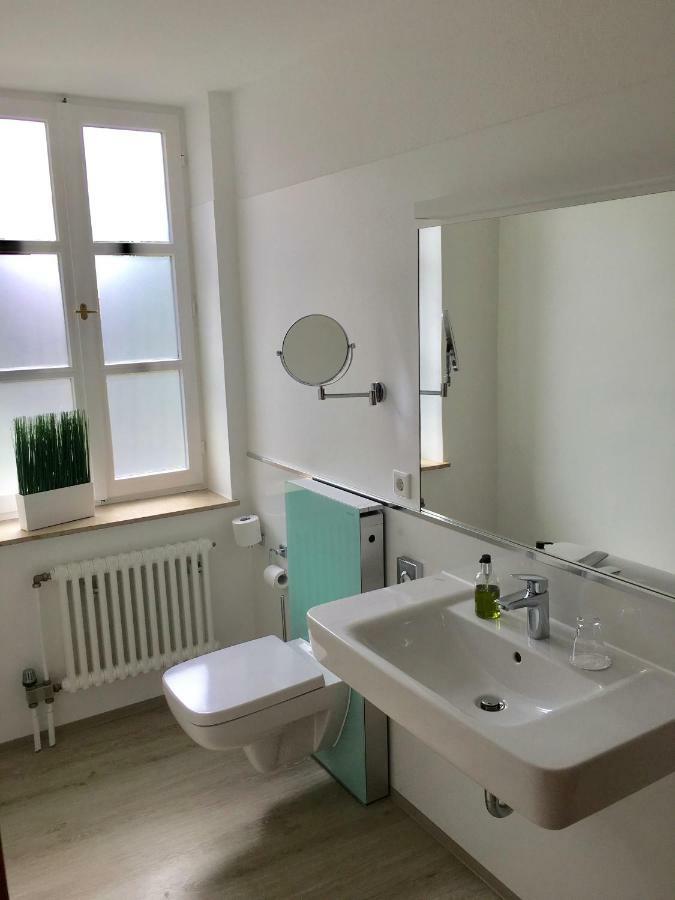 Alt Warburg Hotel Bagian luar foto