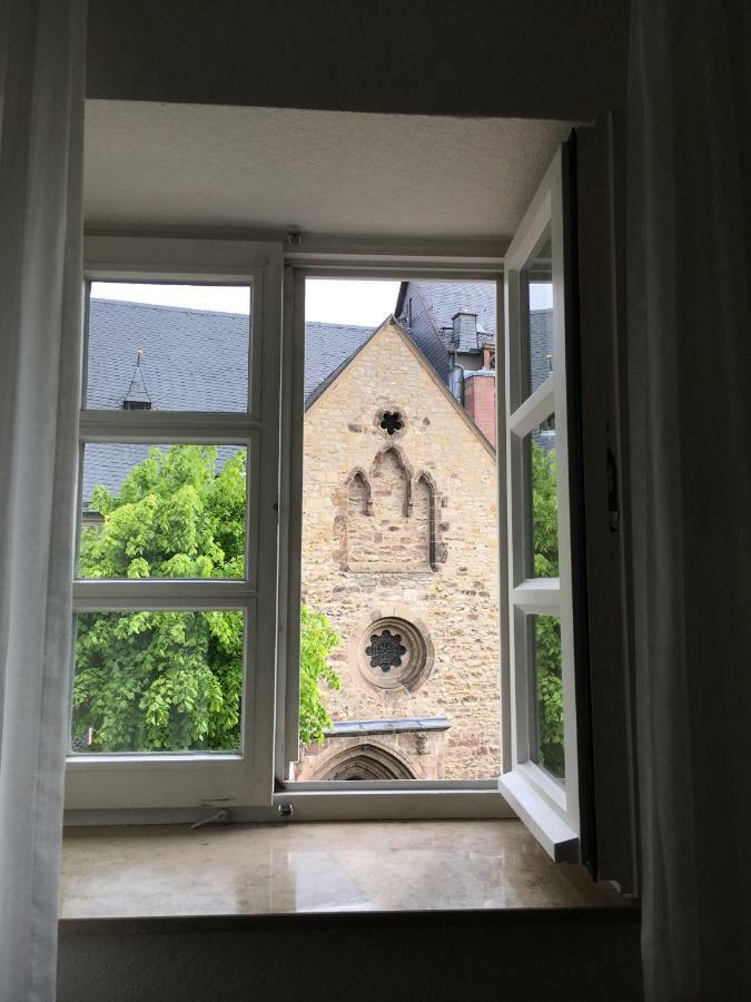 Alt Warburg Hotel Bagian luar foto